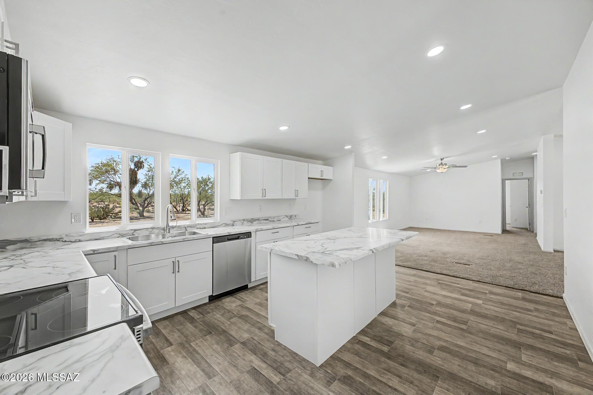 8250 South Marstellar Road Tucson, AZ 85736 - Photo 16 of 41