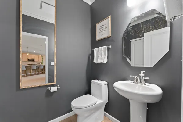 $695,000 | 1017 Kessler Drive, Mundelein, IL 60060