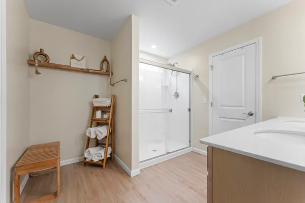 $695,000 | 1017 Kessler Drive, Mundelein, IL 60060