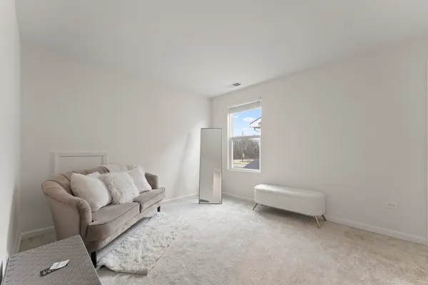 $695,000 | 1017 Kessler Drive, Mundelein, IL 60060