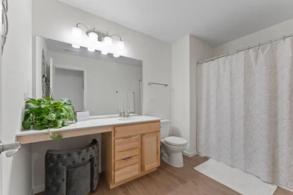 $695,000 | 1017 Kessler Drive, Mundelein, IL 60060