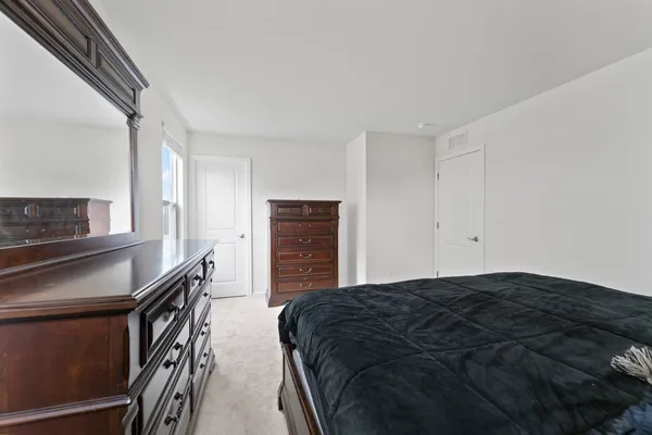 $695,000 | 1017 Kessler Drive, Mundelein, IL 60060