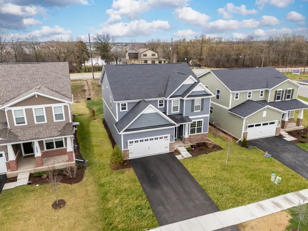 $695,000 | 1017 Kessler Drive, Mundelein, IL 60060