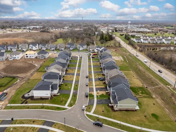 $695,000 | 1017 Kessler Drive, Mundelein, IL 60060