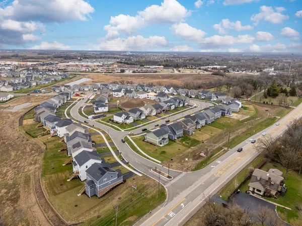 $695,000 | 1017 Kessler Drive, Mundelein, IL 60060