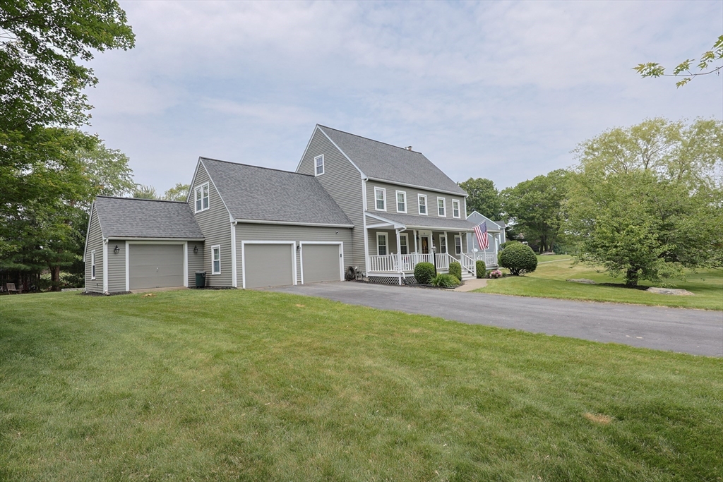 11 Stoneybrook Road Grafton, MA 01536 - Photo 1 of 41 Gallery Image 1