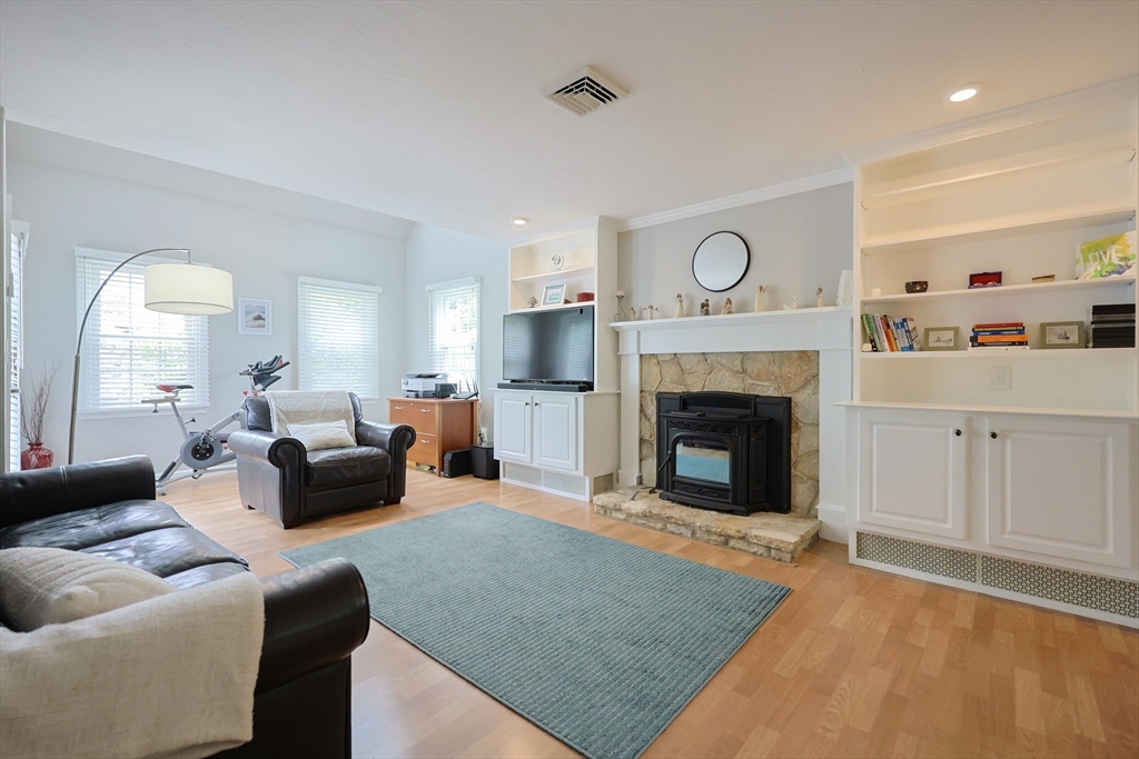 11 Stoneybrook Road Grafton, MA 01536 - Photo 15 of 41 Gallery Image 15
