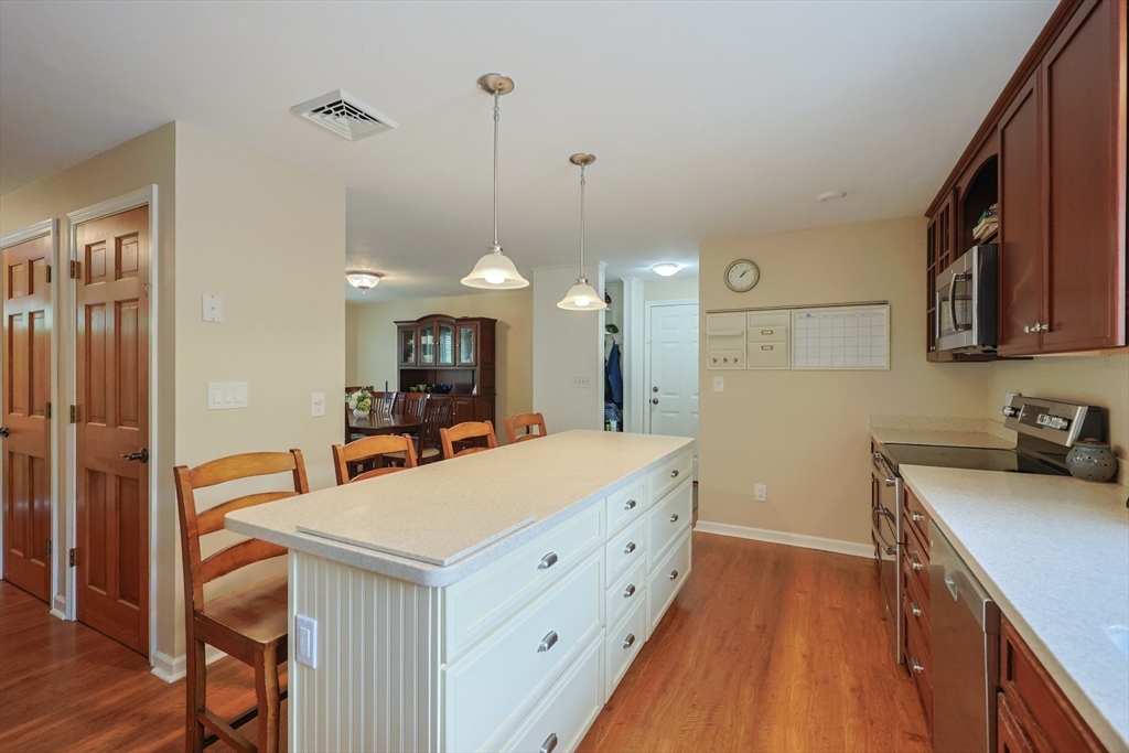 11 Stoneybrook Road Grafton, MA 01536 - Photo 8 of 41 Gallery Image 8