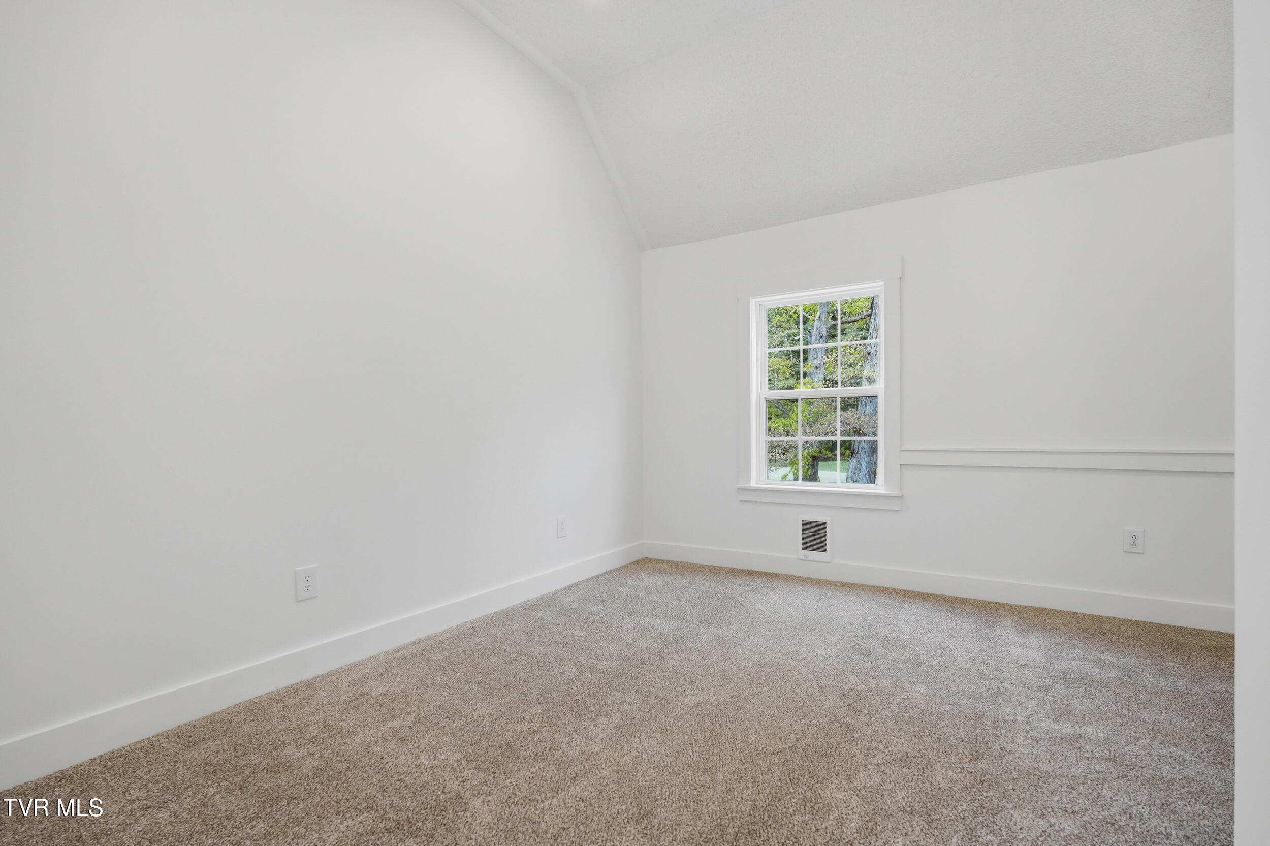 6203 Laurel Grove Road Norton, VA 24273 - Photo 13 of 26 15_6219 laurel grove rd-15