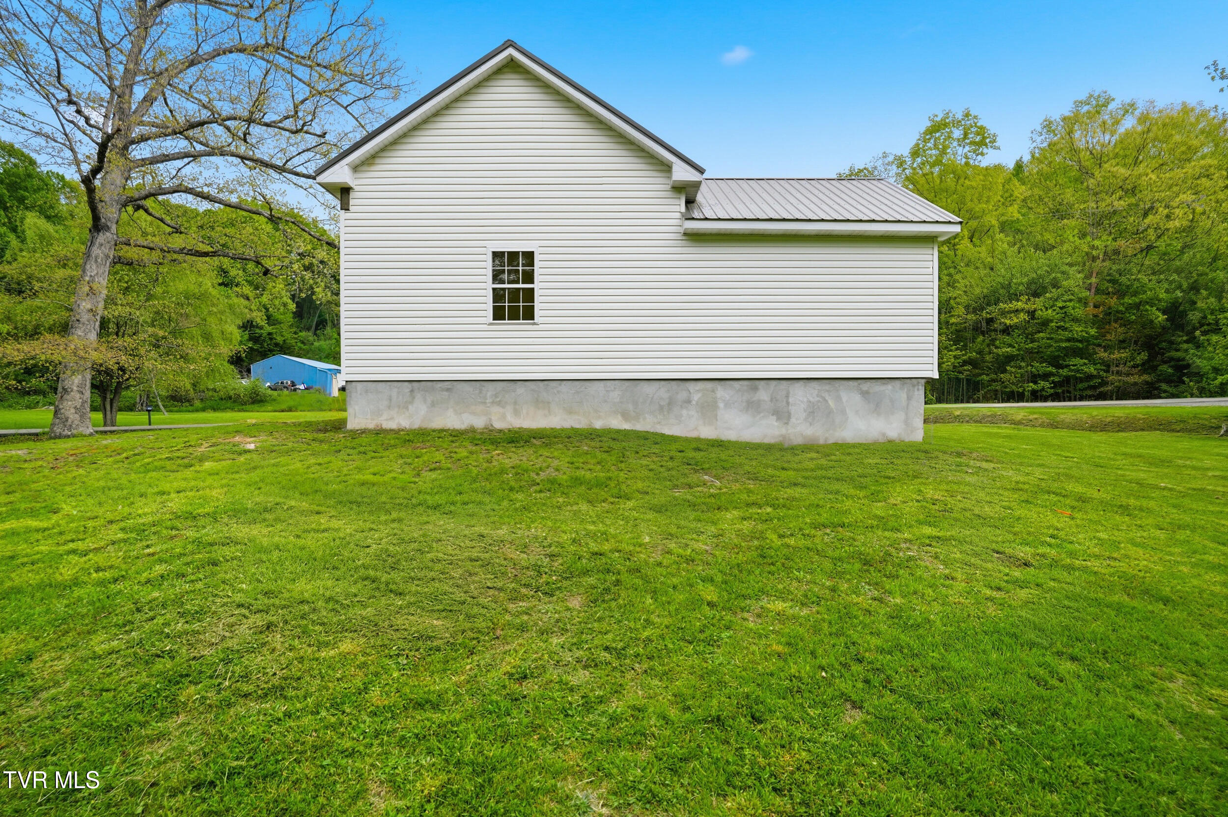 6203 Laurel Grove Road Norton, VA 24273 - Photo 20 of 26 23_6219 laurel grove rd-28
