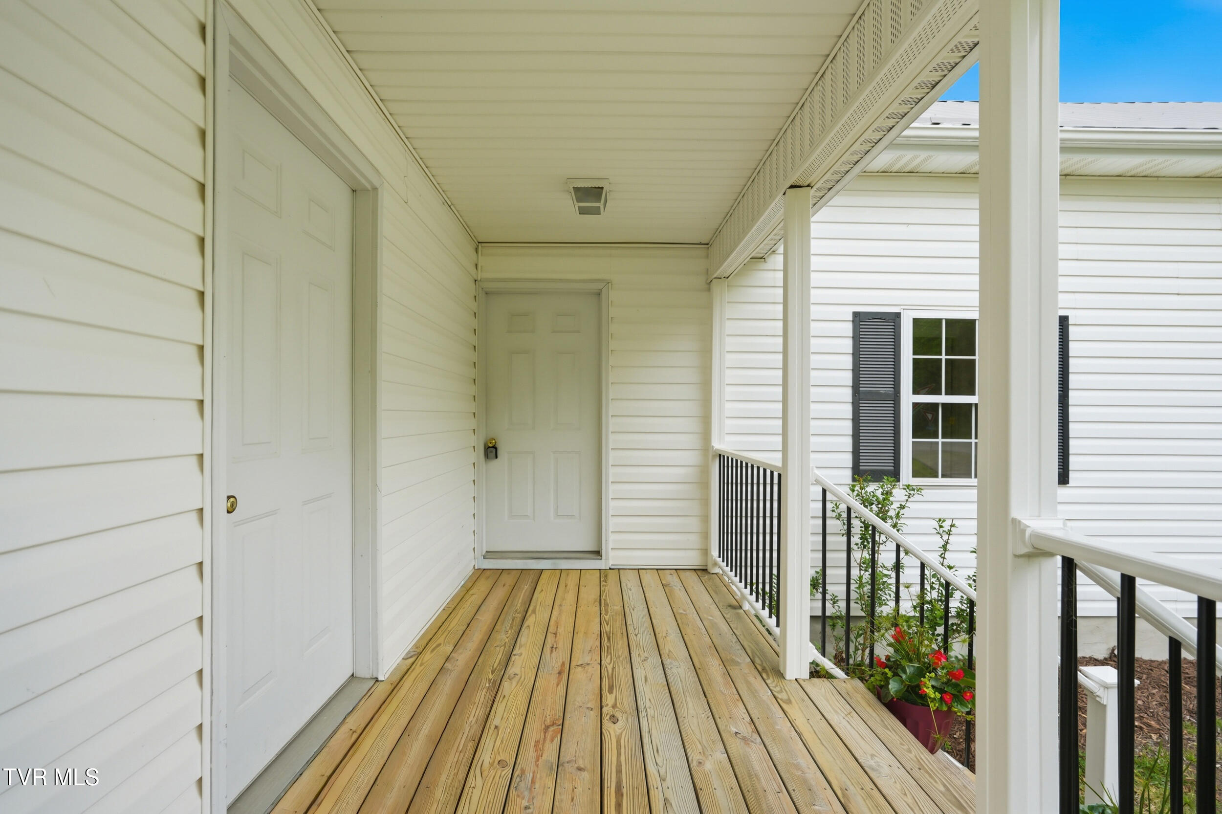 6203 Laurel Grove Road Norton, VA 24273 - Photo 4 of 26 6_6219 laurel grove rd-11