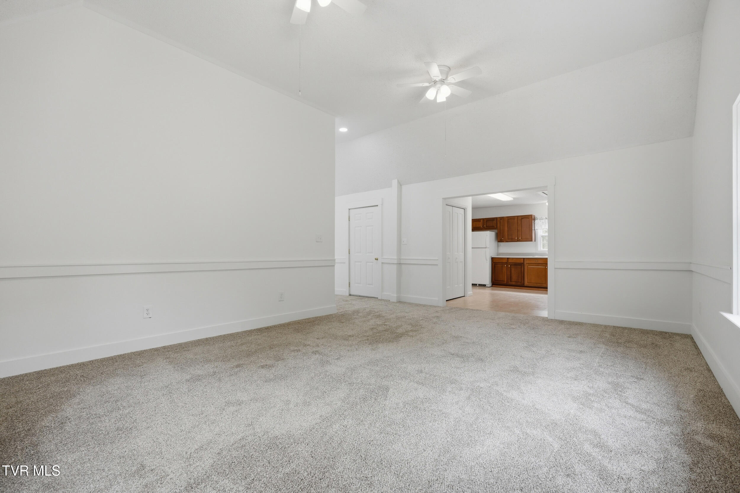 6203 Laurel Grove Road Norton, VA 24273 - Photo 9 of 26 11_6219 laurel grove rd-22
