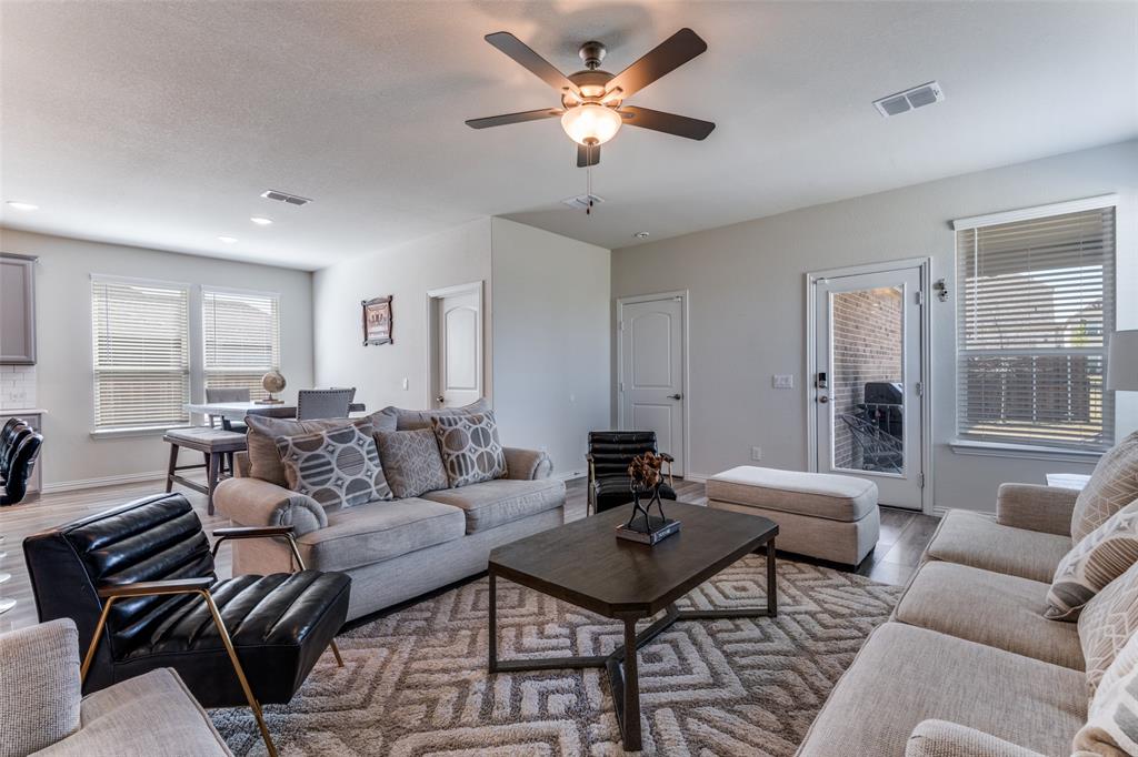 8715 Royal Star Road Rowlett, TX 75089 - Photo 10 of 32