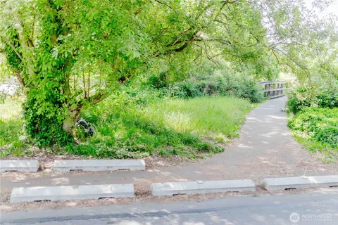 $615,000 | 565 South Director Street, Seattle, WA 98108