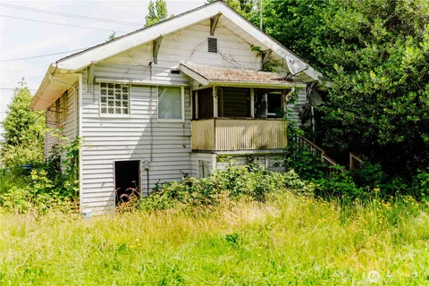 $615,000 | 565 South Director Street, Seattle, WA 98108