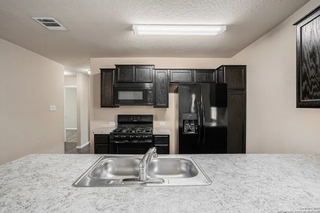 $199,000 | 7406 Snapdragon Court, Converse, TX 78109