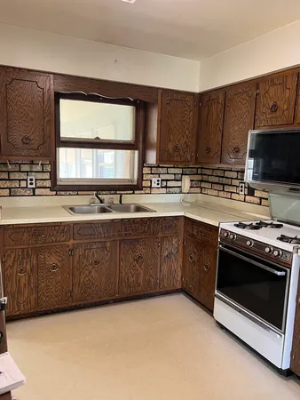 $215,000 | 17656 Kinder Drive, Elwood, IL 60421