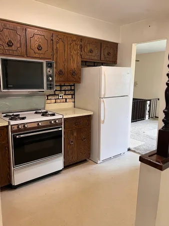 $215,000 | 17656 Kinder Drive, Elwood, IL 60421