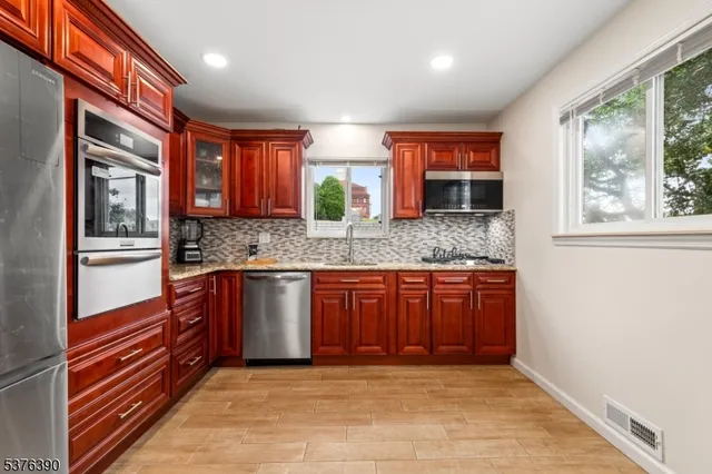 $424,900 | 401 White Street, Orange, NJ 07050