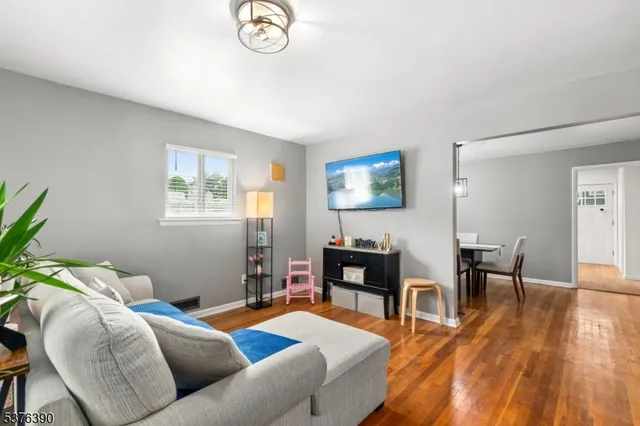 $424,900 | 401 White Street, Orange, NJ 07050