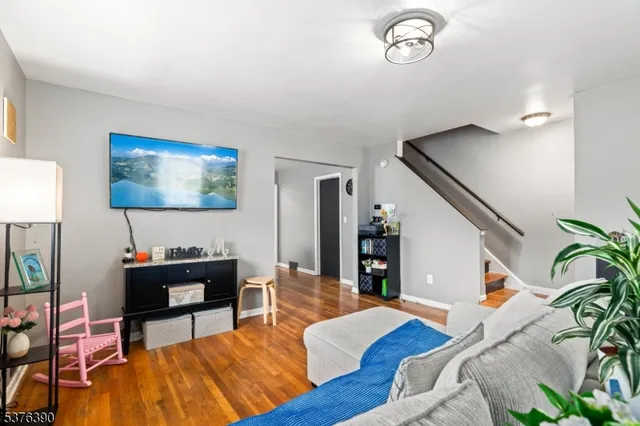 $424,900 | 401 White Street, Orange, NJ 07050