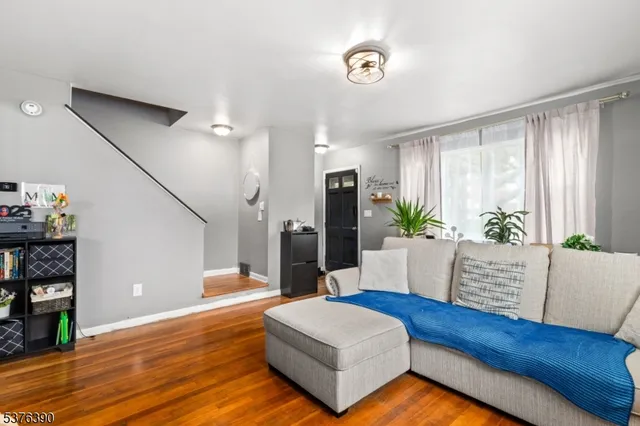 $424,900 | 401 White Street, Orange, NJ 07050