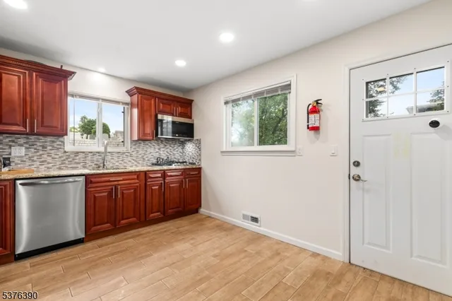 $424,900 | 401 White Street, Orange, NJ 07050