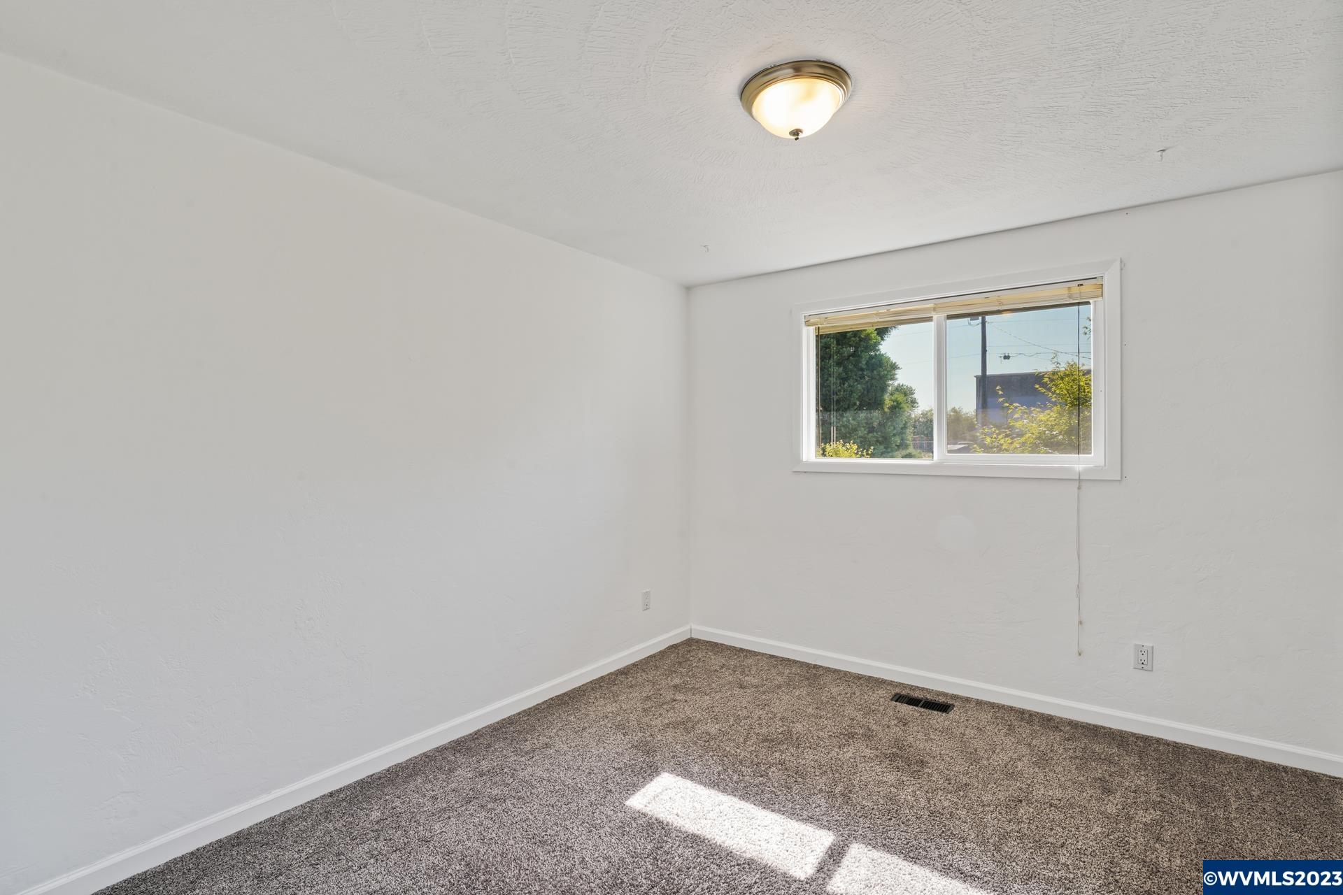 35135 Meadow Road Southwest Albany, OR 97321 - Photo 22 of 42 Gallery Image 22