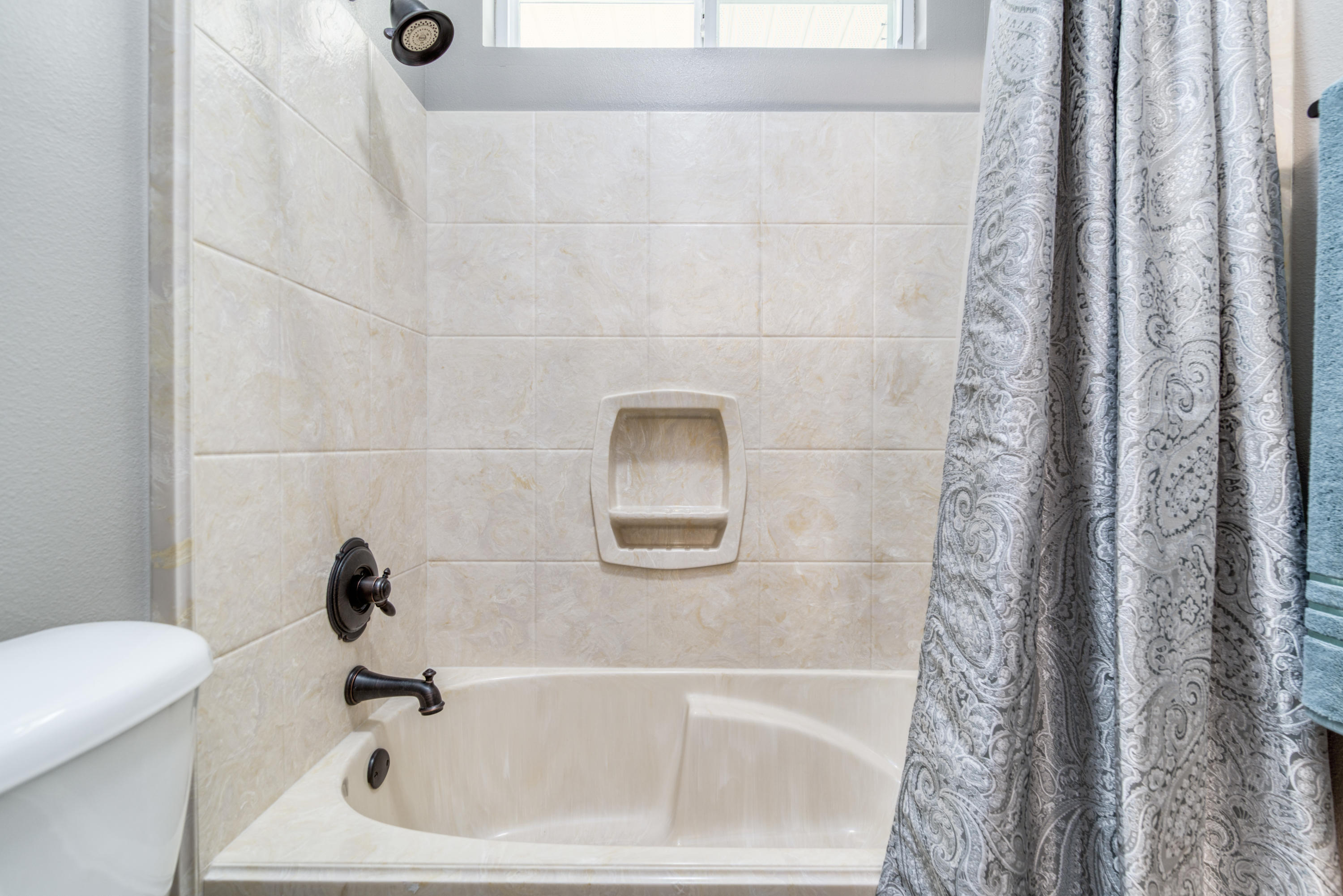 4563 Pfitzer Circle Crestview, FL 32536 - Photo 42 of 79 4563 Pfitzer Crestview-LoRes-065