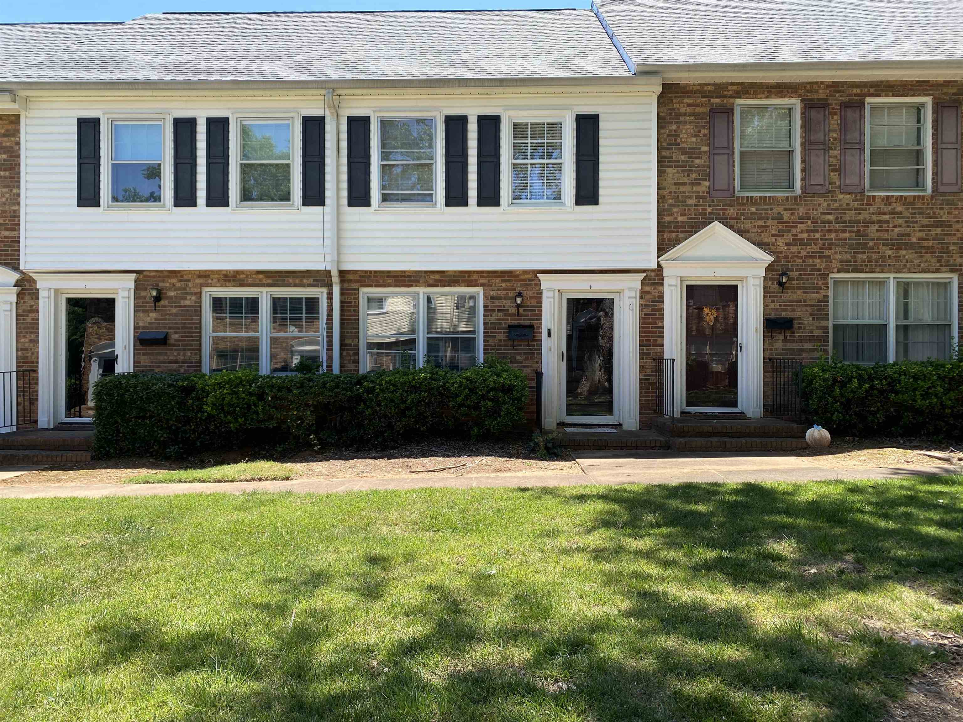 1462 Dover Road Spartanburg, SC 29301 - Photo 1 of 30 Classic brick townhome entry.