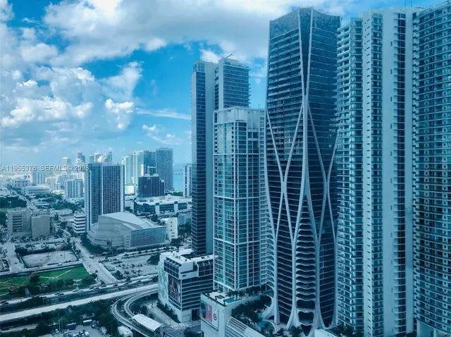 $7,500 | 851 Northeast 1st Avenue, Unit 3603, Miami, FL 33132