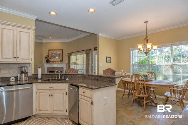 9462 Chamberlain Pass Daphne, AL 36526 - Photo 9 of 26 Kit to Brkfast Room