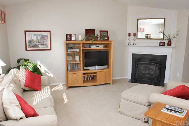 4405 Kentwell Place Raleigh, NC 27604 - Photo 3 of 10 Gallery Image 3