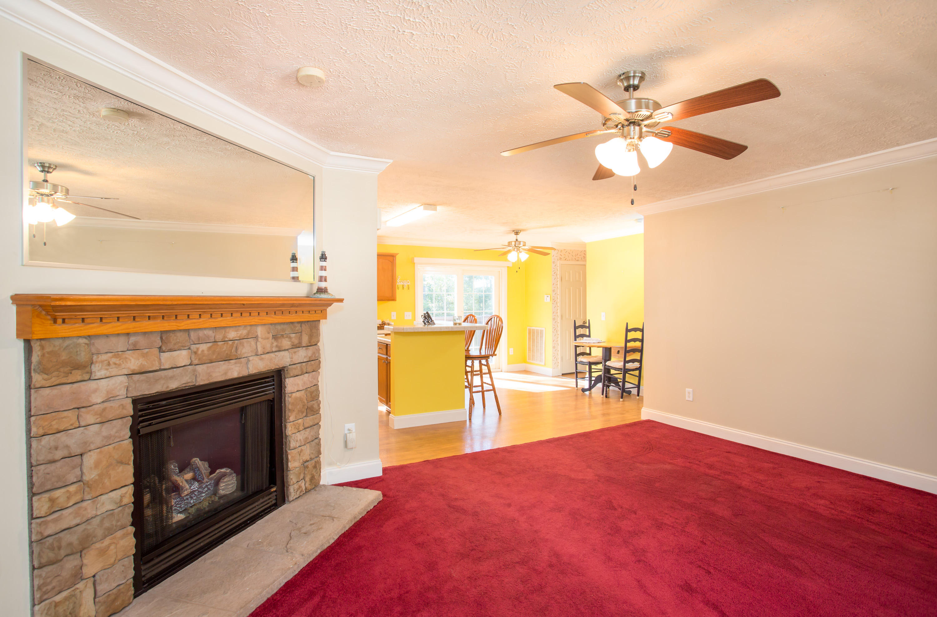 1221 Tuxbury Road Bonneau, SC 29431 - Photo 4 of 25 1122 Tuxbury Rd-4