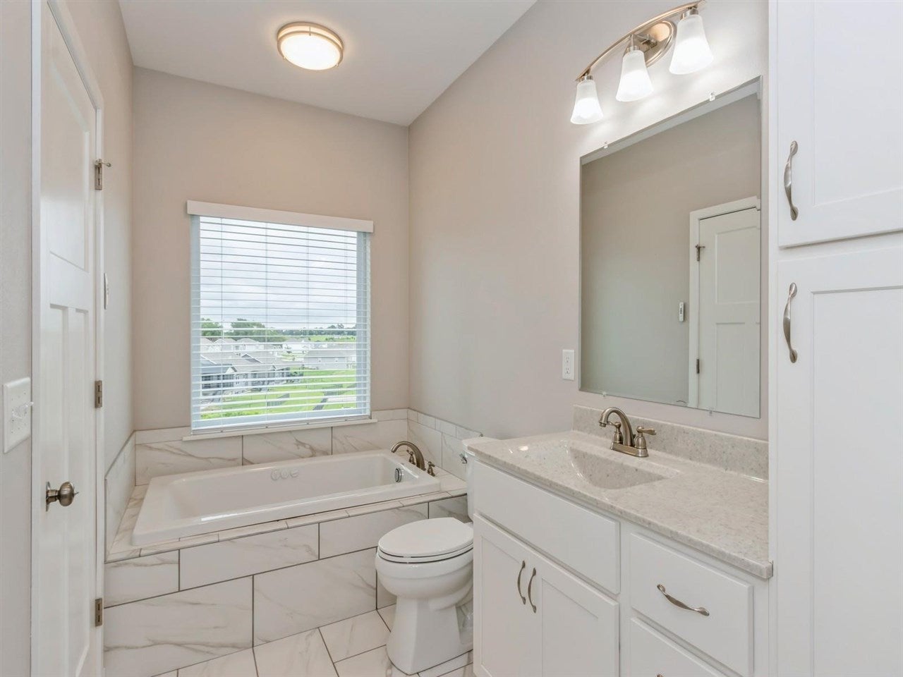 405 Ridge View Drive West Branch, IA 52358 - Photo 18 of 33 Gallery Image 18