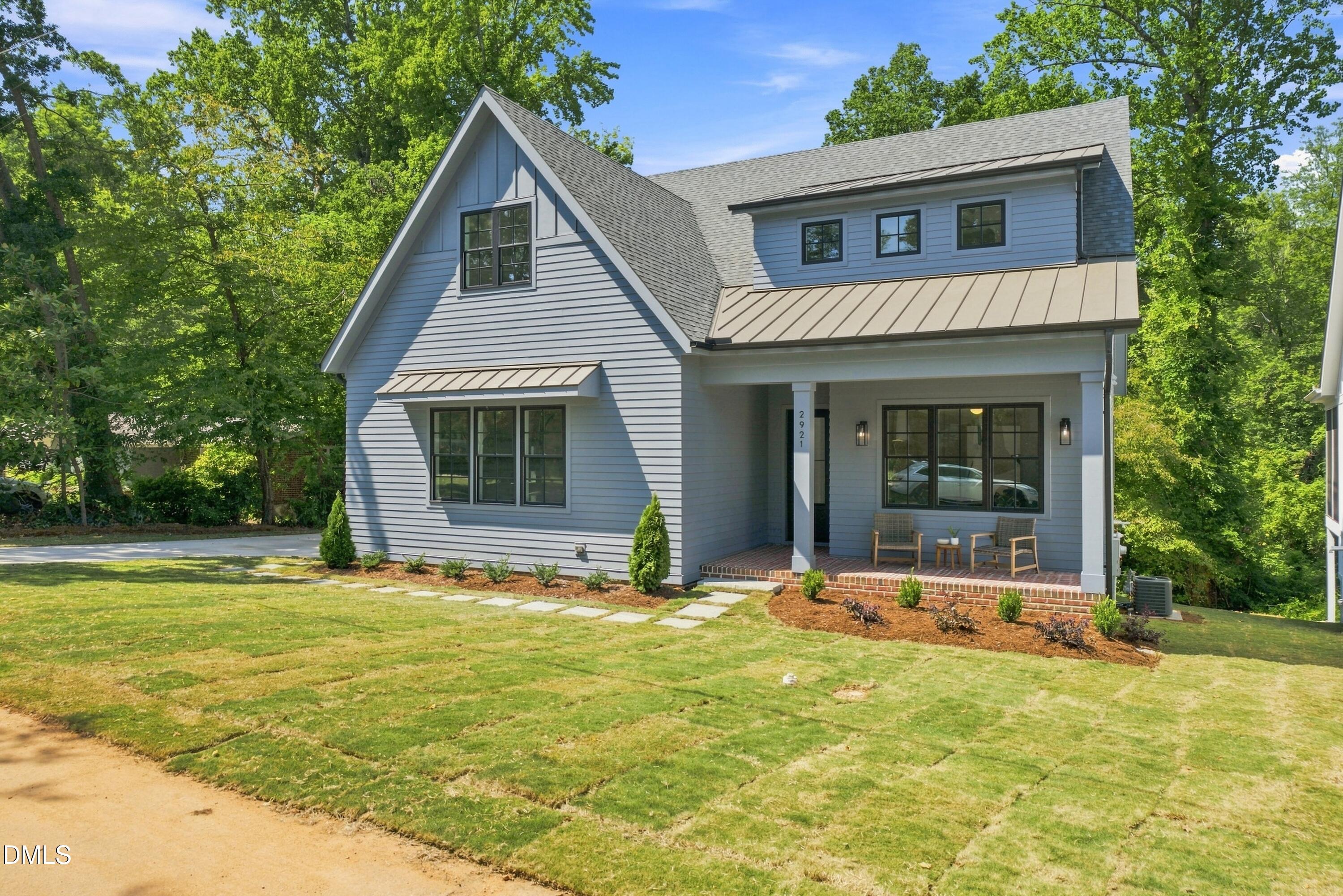 2921 Claremont Road Raleigh, NC 27608 - Photo 4 of 44 DSC07436