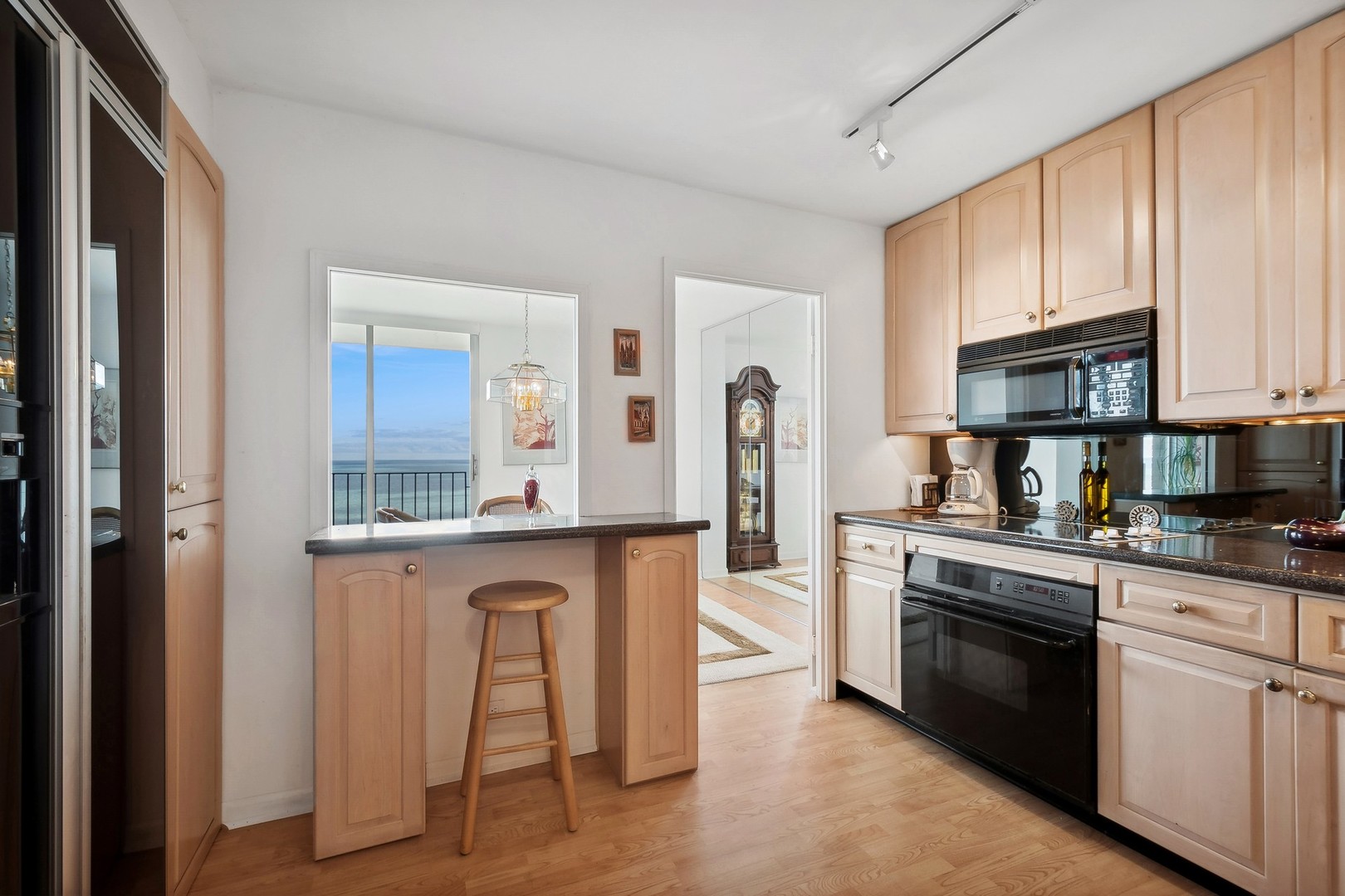 6033 North Sheridan Road, Unit 29B Chicago, IL 60660 - Photo 15 of 58