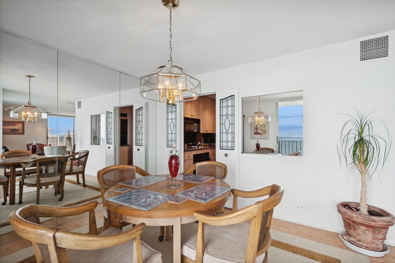6033 North Sheridan Road, Unit 29B Chicago, IL 60660 - Photo 19 of 58