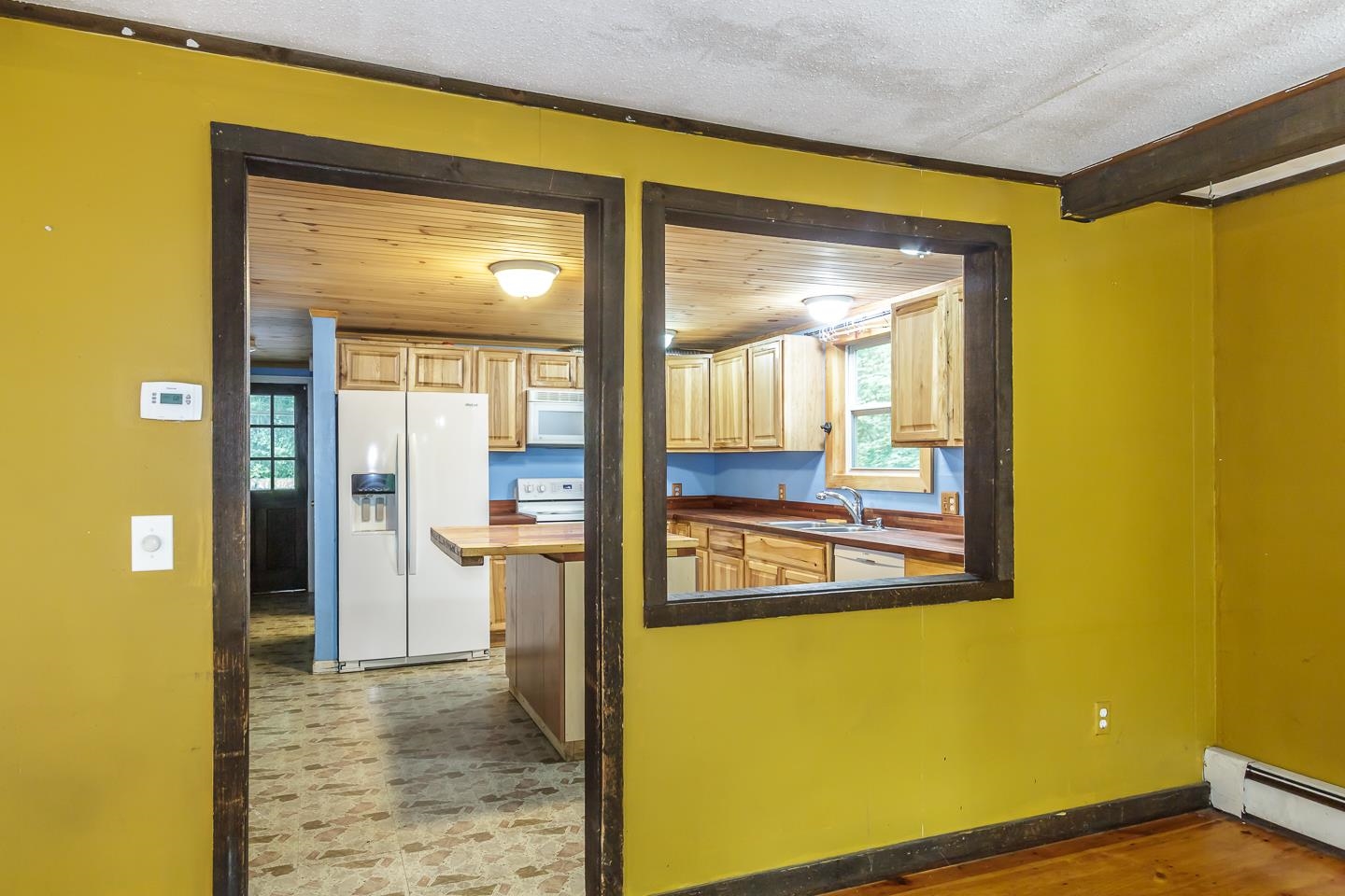 14 Emerald Drive Derry, NH 03038 - Photo 11 of 40