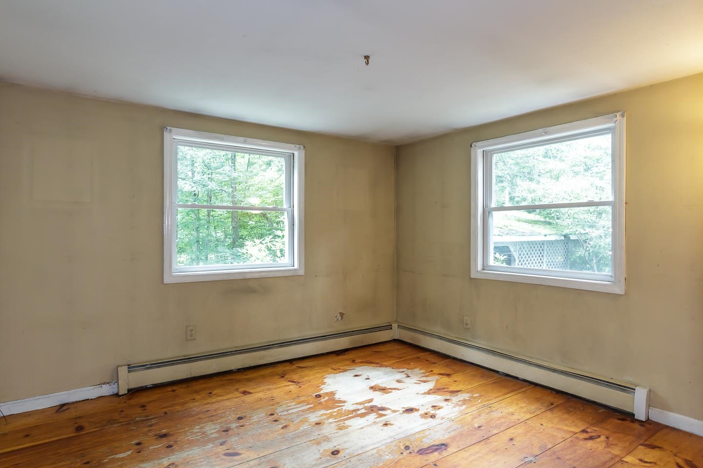 14 Emerald Drive Derry, NH 03038 - Photo 17 of 40