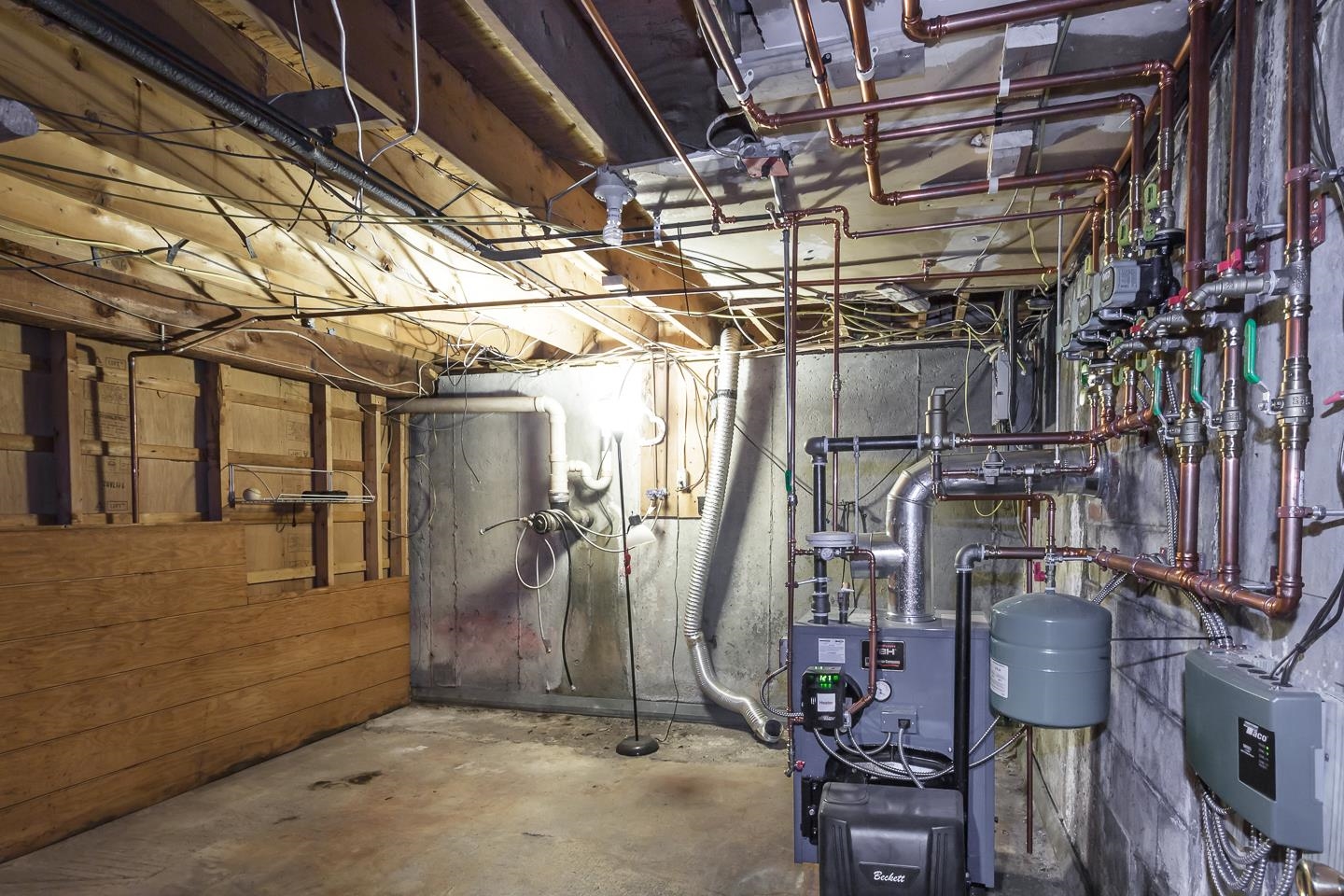 14 Emerald Drive Derry, NH 03038 - Photo 28 of 40