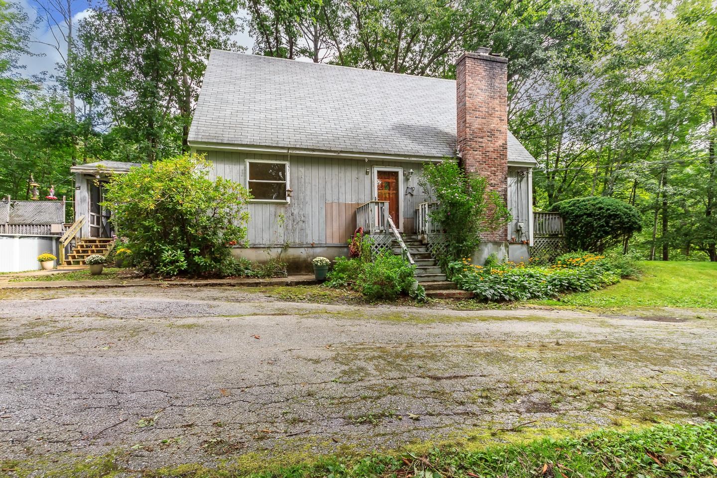 14 Emerald Drive Derry, NH 03038 - Photo 35 of 40