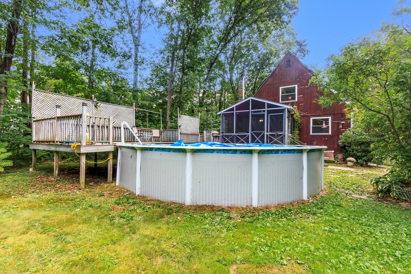 14 Emerald Drive Derry, NH 03038 - Photo 37 of 40