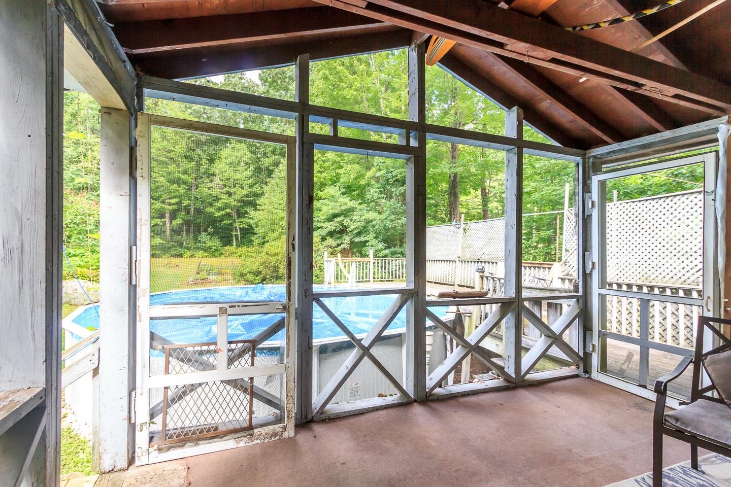 14 Emerald Drive Derry, NH 03038 - Photo 5 of 40