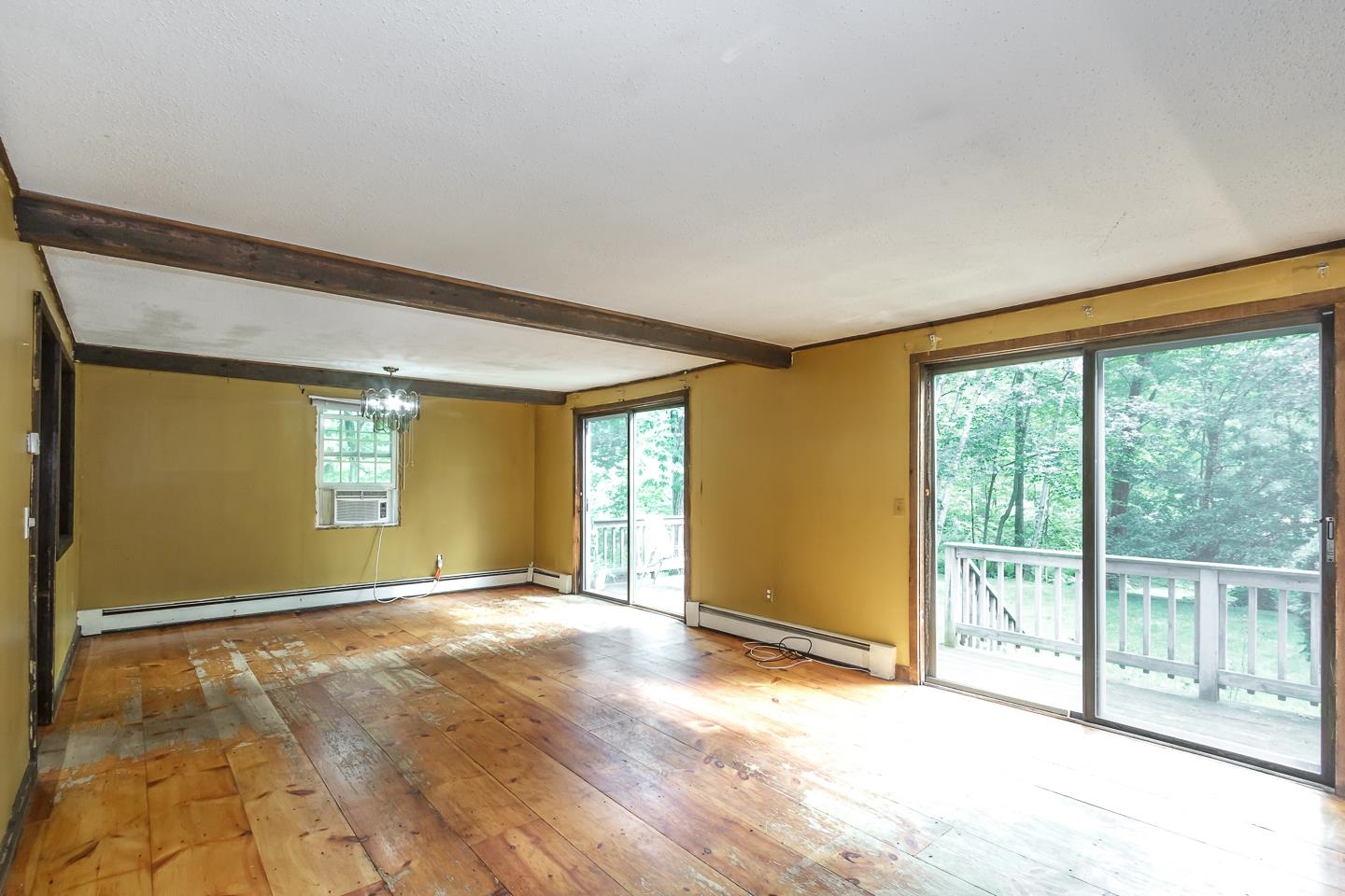 14 Emerald Drive Derry, NH 03038 - Photo 7 of 40