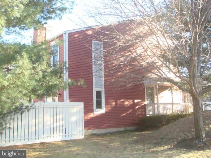 11940 Redtree Way Reston, VA 20194 - Photo 16 of 21 Exterior #2