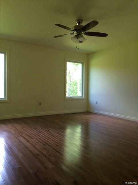 2883 Beach Road Port Huron, MI 48060 - Photo 6 of 15 photo 3 (4).jpg
