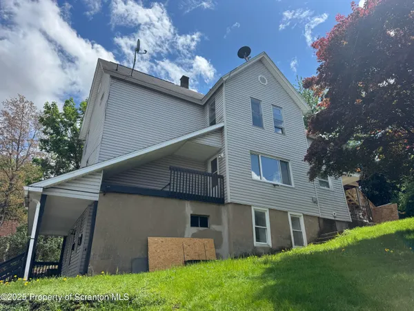 $255,000 | 627 South Blakely Street, Scranton, PA 18510