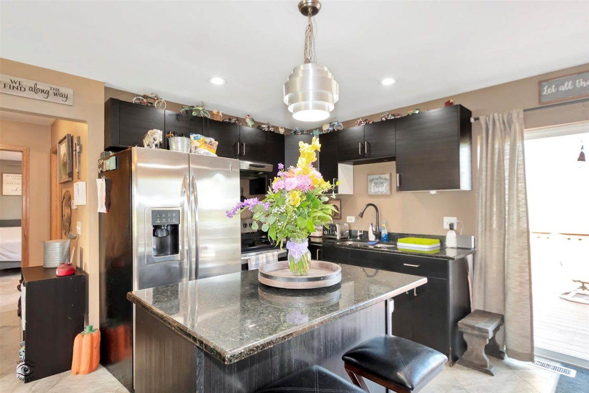 552 East Delite Inn Road Beecher, IL 60401 - Photo 8 of 24