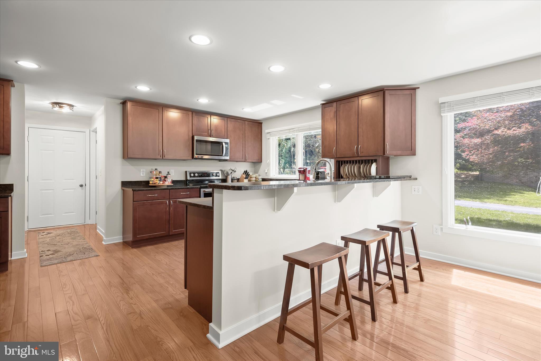 13356 Triadelphia Road Ellicott City, MD 21042 - Photo 18 of 73 Breakfast Bar